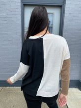 RELAXED FIT COLORBLOCK SWEATER