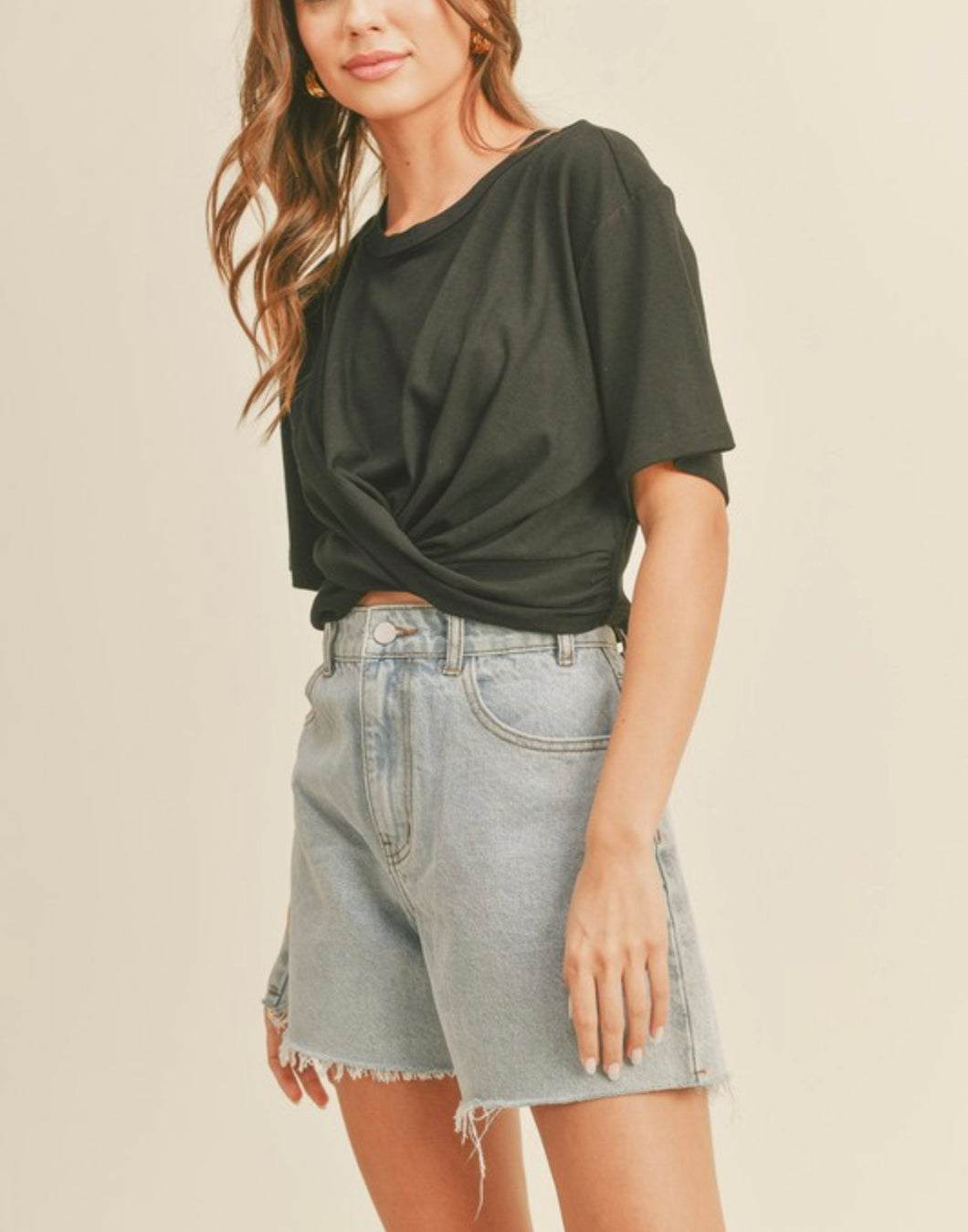TWISTED FRONT TOP IN BLACK